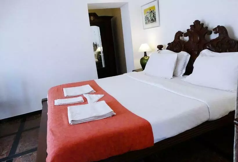 デラックスルーム, Welcomheritage Panjim Pousada