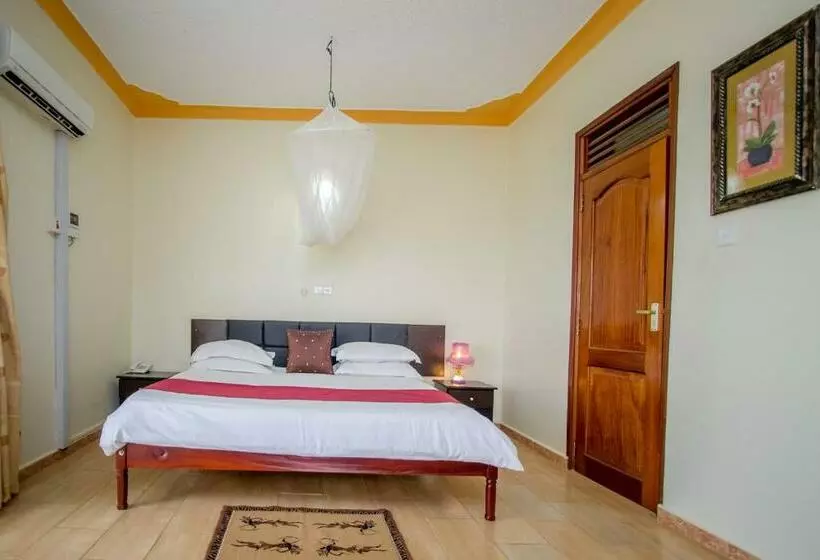 سوییت جونیور, Askay Hotel Suites