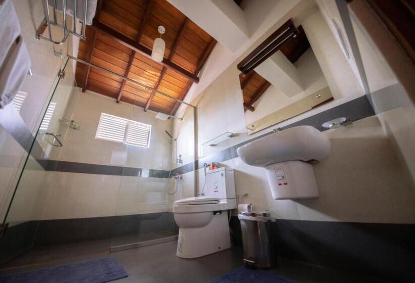 Camera Tripla Standard Vista Piscina, Blue Elephant Boutique