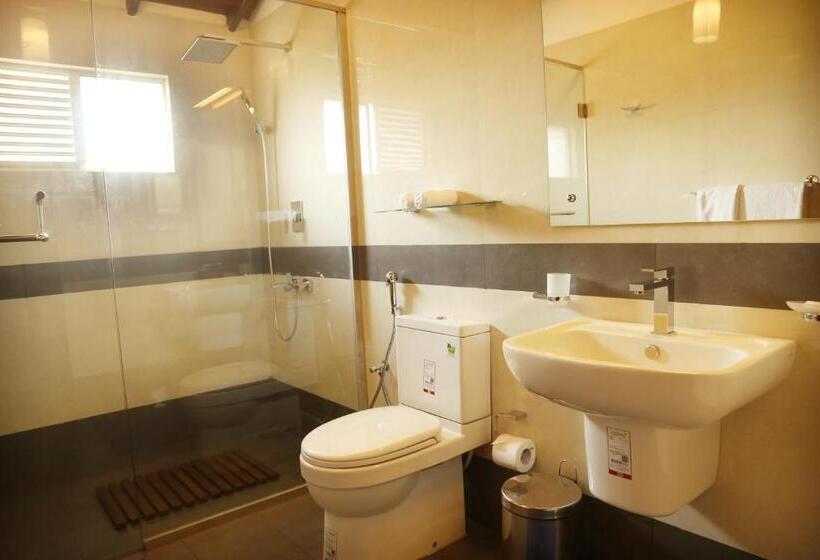 Camera Tripla Standard Vista Piscina, Blue Elephant Boutique