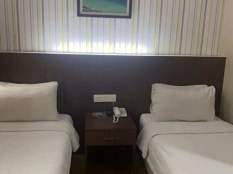 Номер Deluxe, Darul Makmur