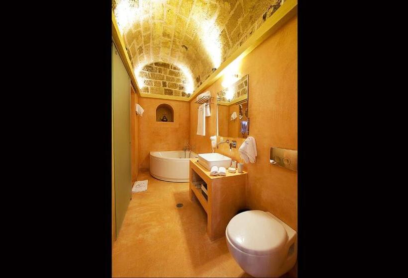 غرفة ديلوكس, In Camera Art Boutique