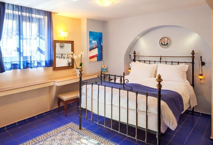 غرفة سوبيريور, In Camera Art Boutique