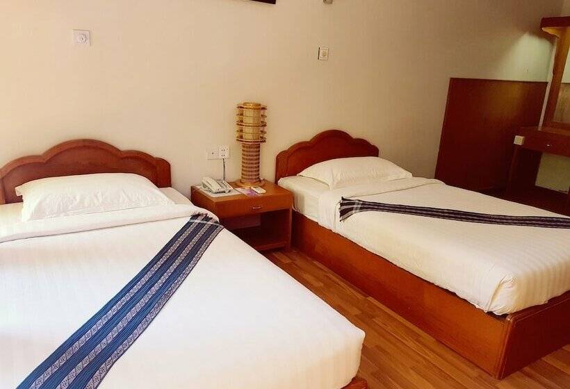 Deluxe Room, Manisanda