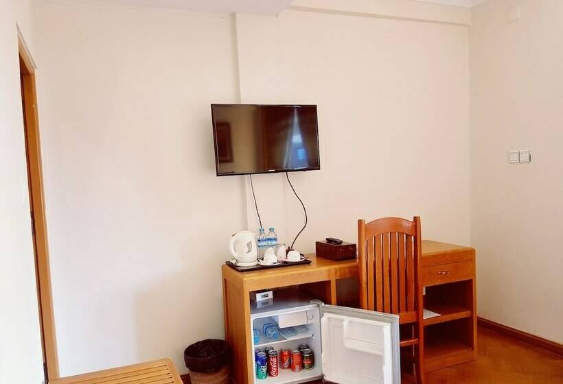 Deluxe Room, Manisanda