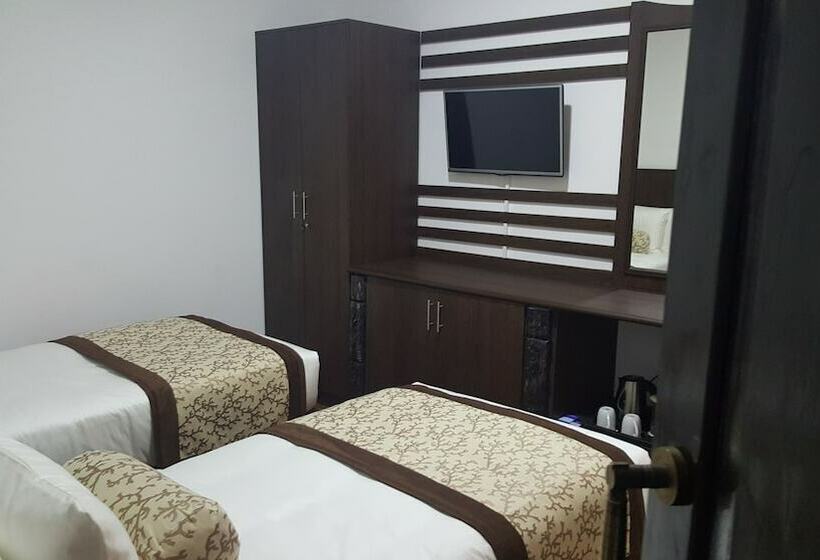 デラックスルーム, S Jojos