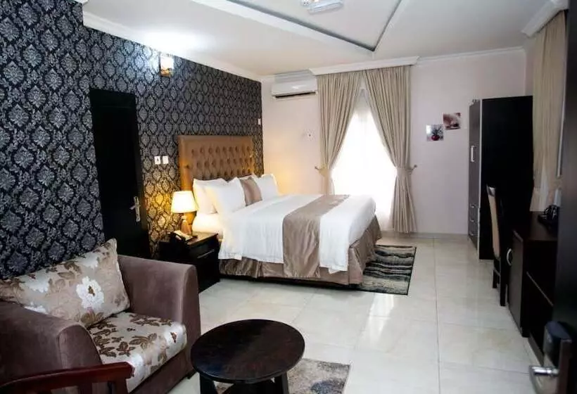 سوییت, Sparklyn Hotels & Suites