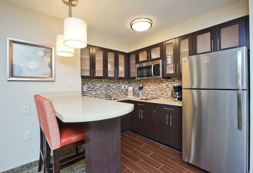 Люкс Кровать Кинг, Staybridge Suites Austin South Interstate Hwy 35, An Ihg