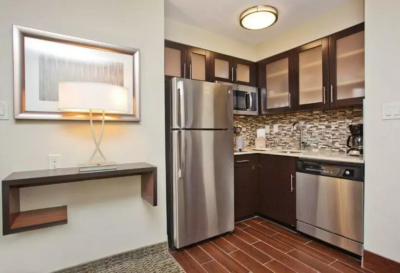キングサイドベッドのスタンダードワンルーム, Staybridge Suites Austin South Interstate Hwy 35, An Ihg