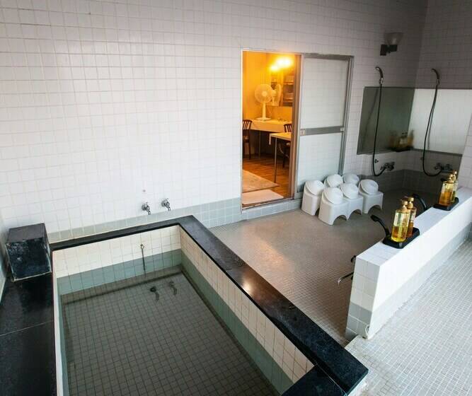 اتاق عادی, Nagasaki House Burabura