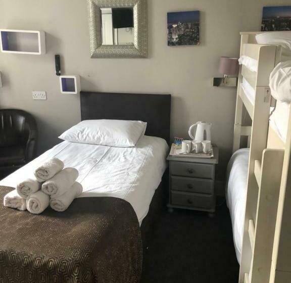 스탠다드 트리플 룸, Citihouse Aberdeen West End