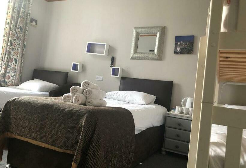 Номер Стандарт Трехместный, Citihouse Aberdeen West End