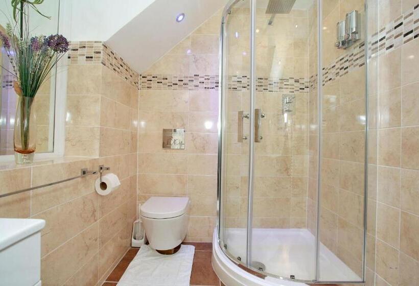 Номер Стандарт Совместная Ванная, Citihouse Aberdeen West End
