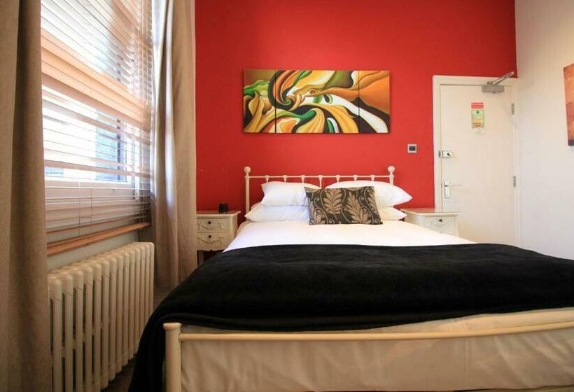 스탠다드 룸, The Moreland