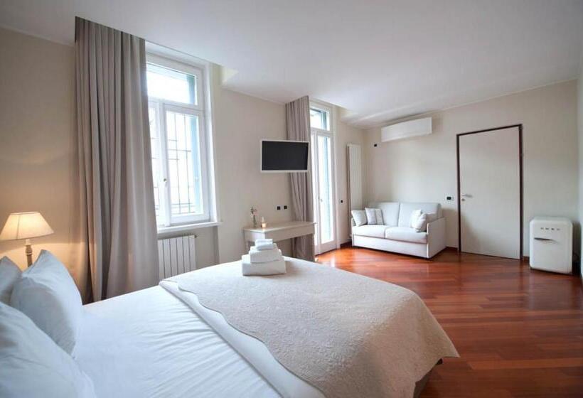 디럭스 트리플 룸, Thea   Centro Storico