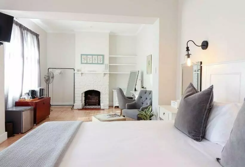 ファミリールーム, Whispering Oaks Guest House