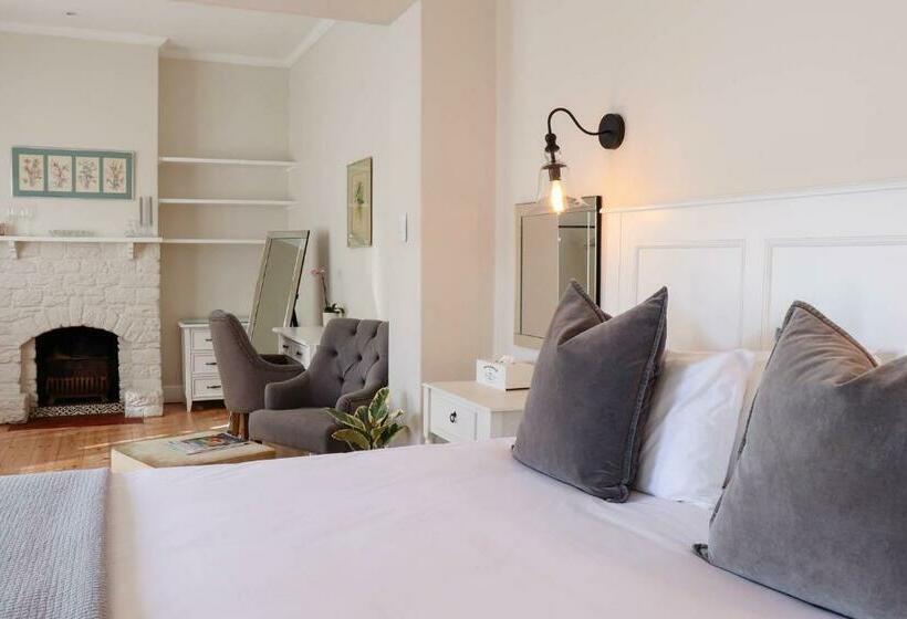 패밀리 룸, Whispering Oaks Guest House