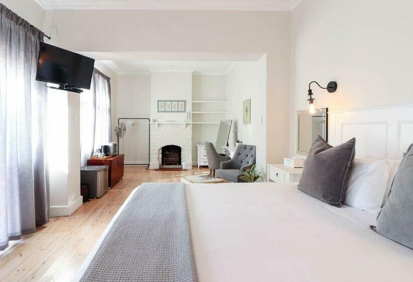 Семейный Номер, Whispering Oaks Guest House