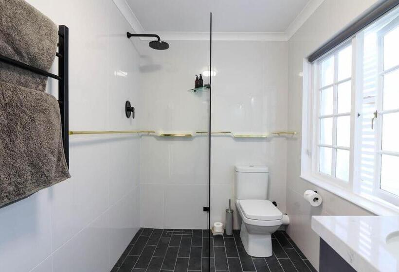 스탠다드 룸, Whispering Oaks Guest House