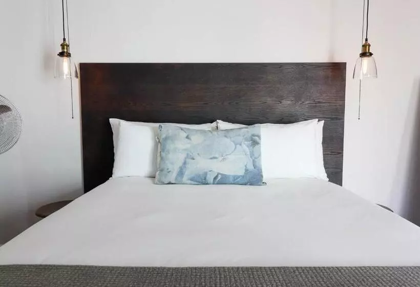 スタンダードルーム, Whispering Oaks Guest House