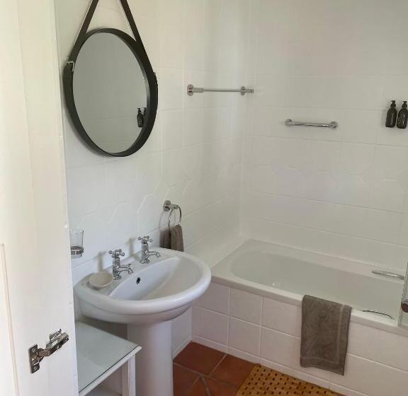 스탠다드 싱글 룸, Whispering Oaks Guest House