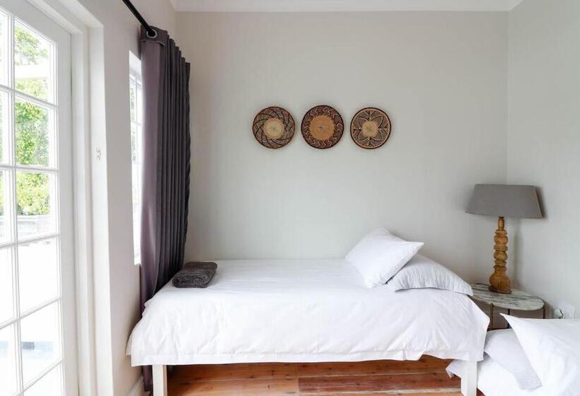 패밀리 룸, Whispering Oaks Guest House