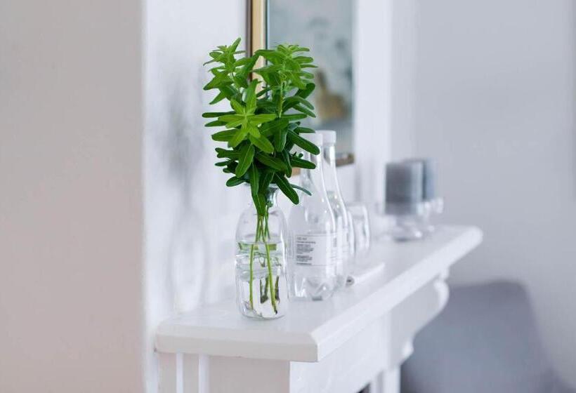 패밀리 룸, Whispering Oaks Guest House