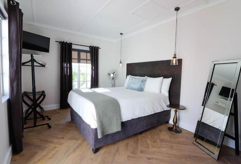 스탠다드 룸, Whispering Oaks Guest House