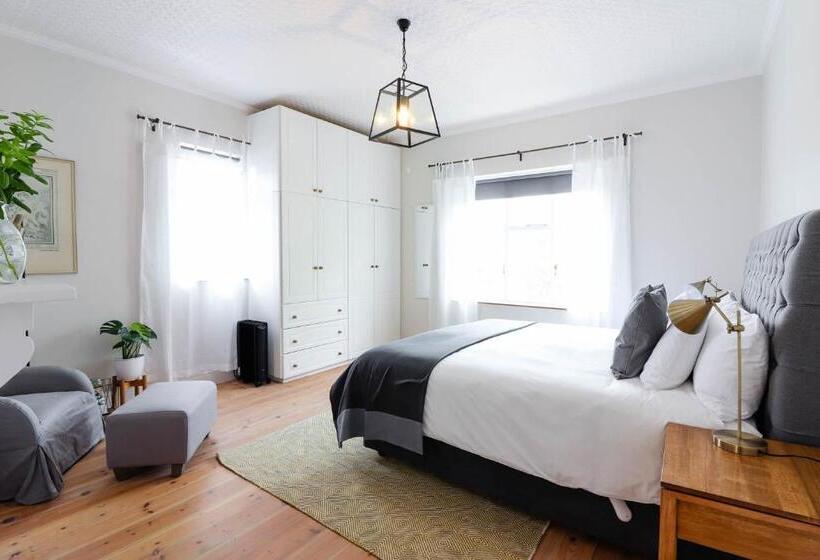 Семейный Номер, Whispering Oaks Guest House