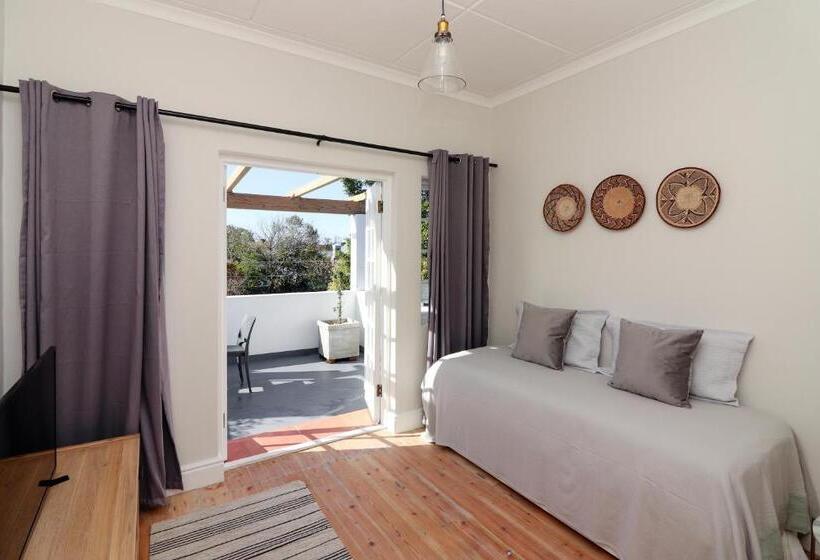 패밀리 룸, Whispering Oaks Guest House