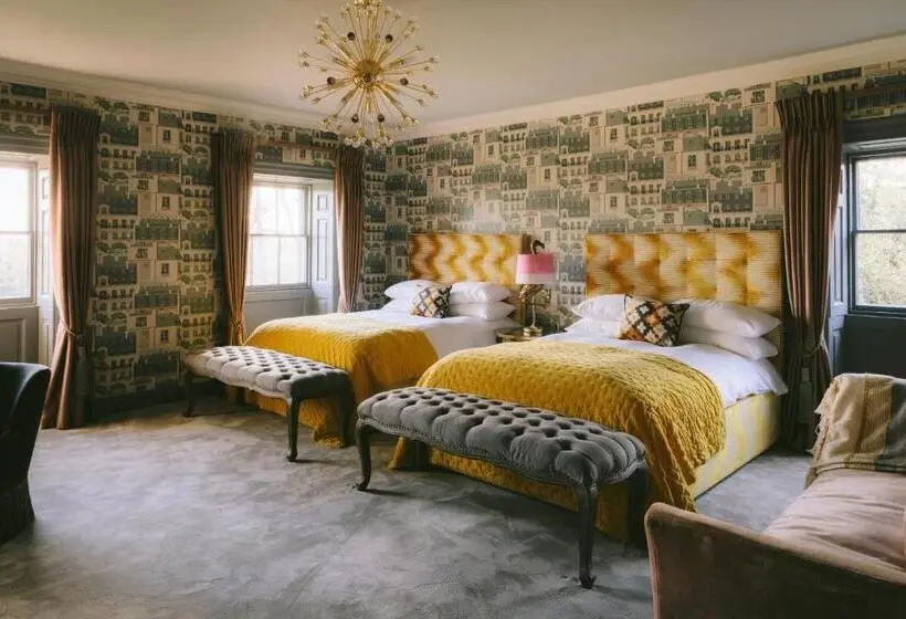 ファミリールーム, The Tempus at Charlton Hall Estate