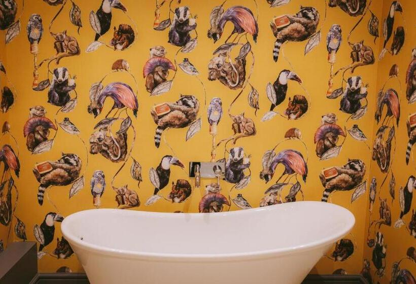 Семейный Номер, Charlton Hall At Charlton Hall Estate