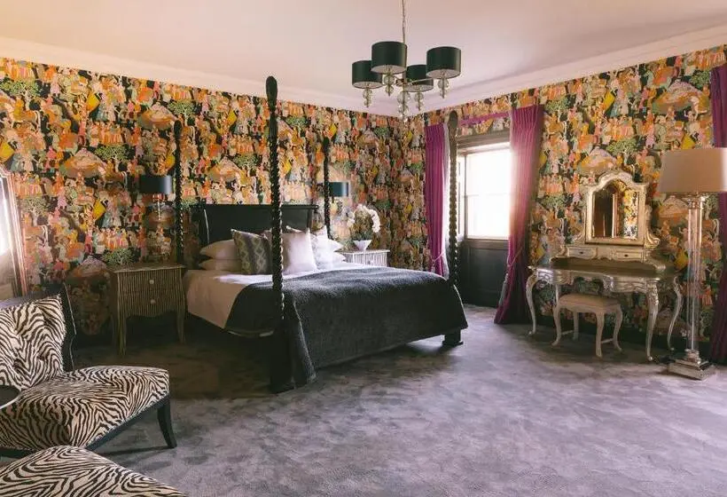 スイート, The Tempus at Charlton Hall Estate