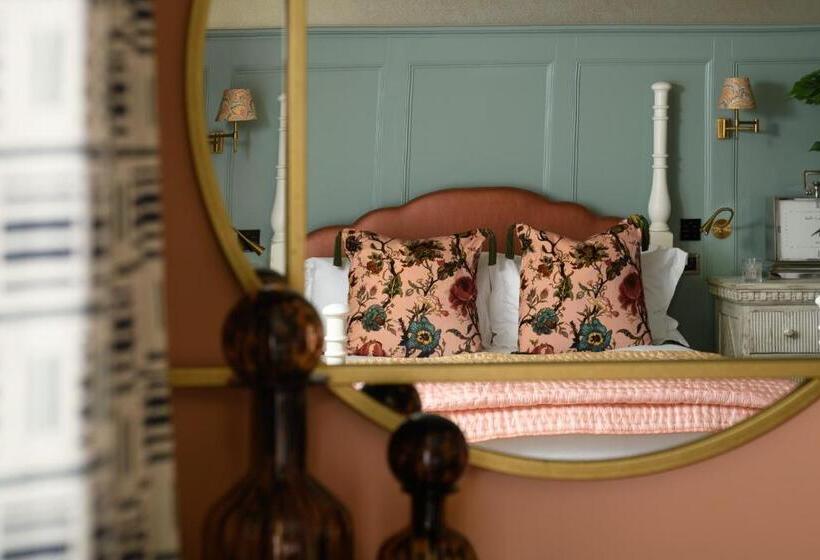 Номер Deluxe Кровать Кинг, Charlton Hall At Charlton Hall Estate