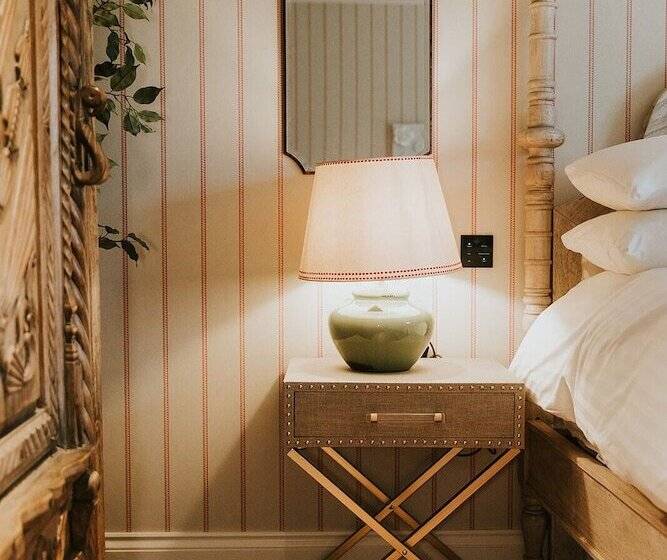 Номер Стандарт, Charlton Hall At Charlton Hall Estate