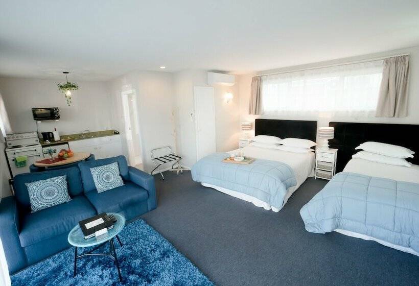Студия Стандарт, Coachman Motel