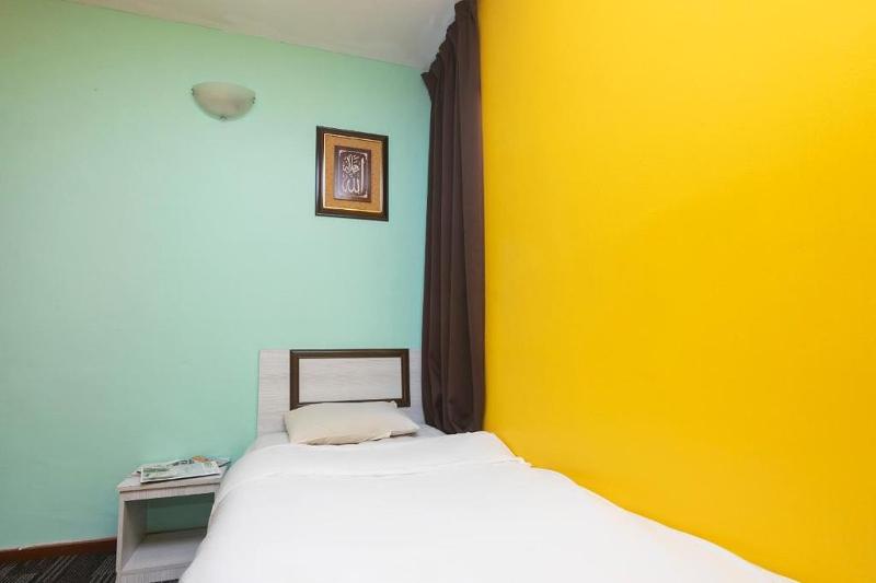 标准工作室, Coachman Motel