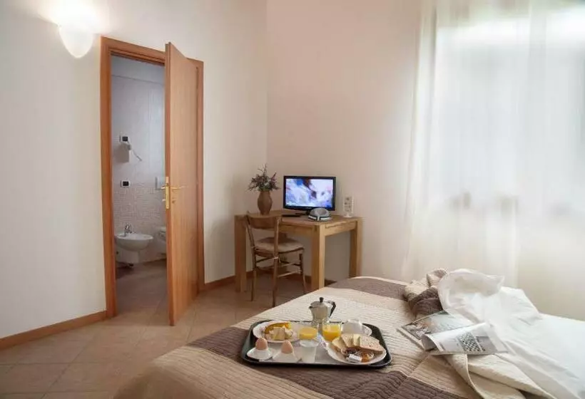 اتاق استاندارد سه تخته با چشم‌انداز باغ, Agriturismo Ai Carpini