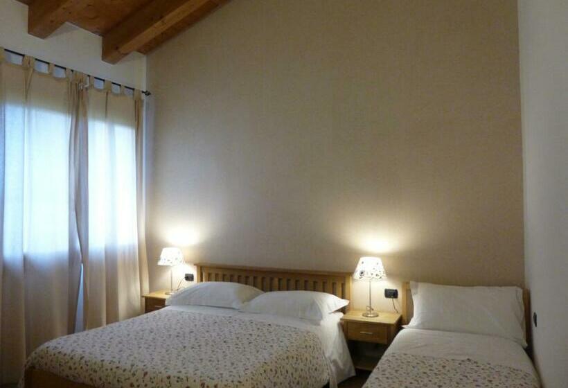 带花园景观的标准三人间, Agriturismo Ai Carpini