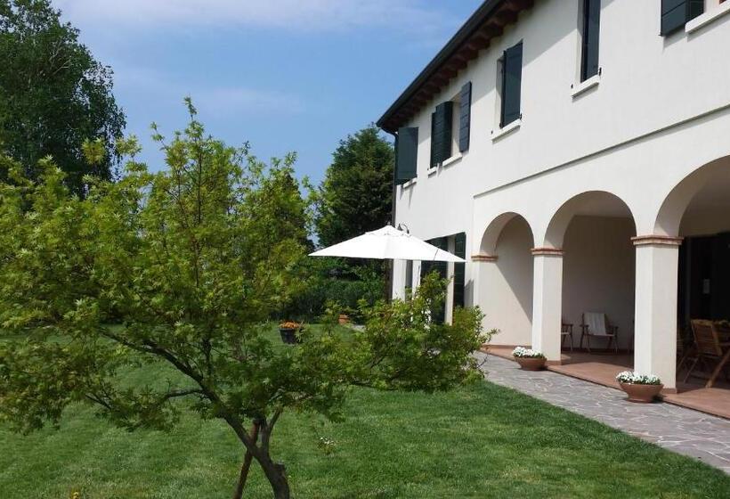 Трехместный Номер Стандарт Вид на Сад, Agriturismo Ai Carpini