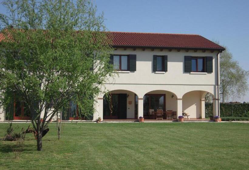 带花园景观的标准三人间, Agriturismo Ai Carpini