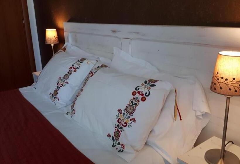 带花园景观的古典房间, Agriturismo Ai Carpini