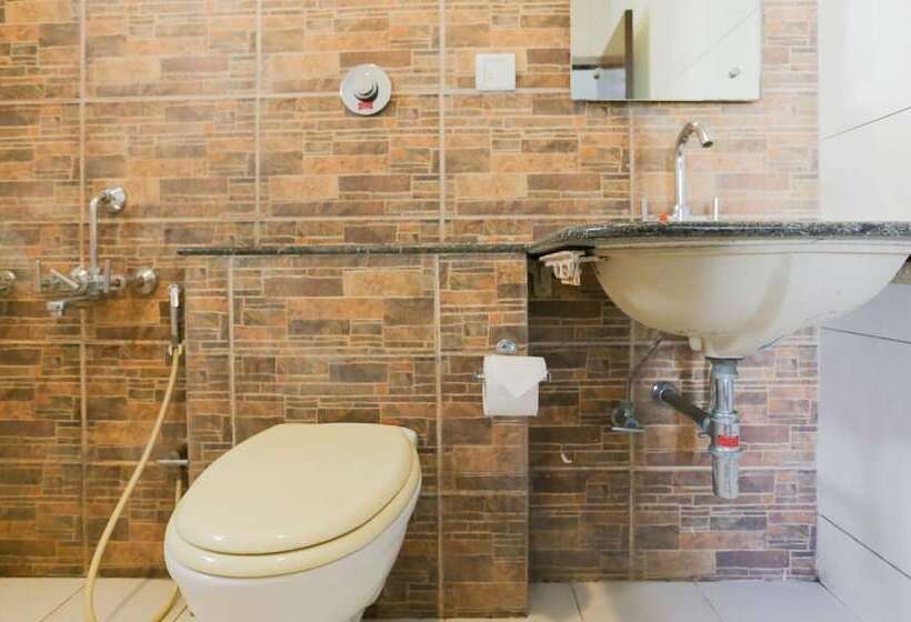 Номер Deluxe, Treebo Trip Cynosure Suites
