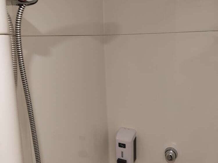 חדר סטנדרט, F1 Beauvais