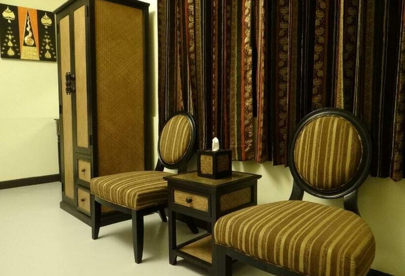 اتاق لوکس, Bann Kong Kam House