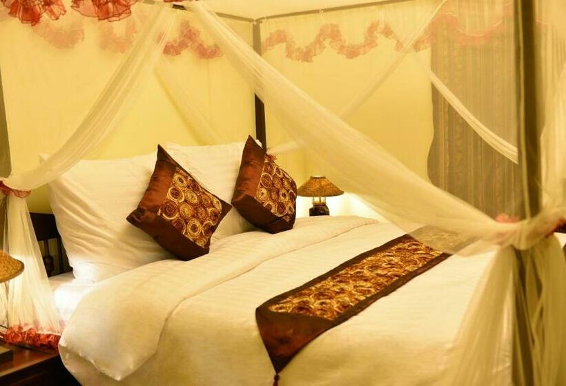 اتاق لوکس, Bann Kong Kam House