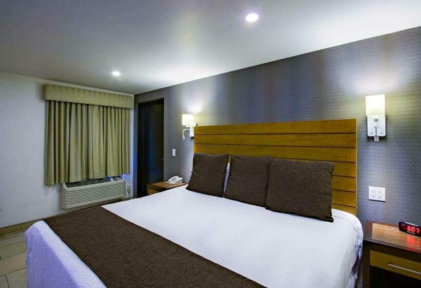 סוויטת ג'וניור, La Pinta