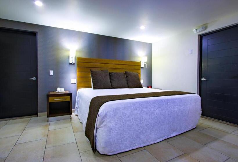 סוויטת ג'וניור, La Pinta