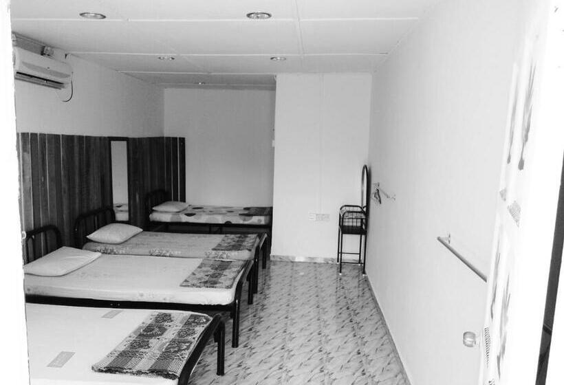 Семейный Номер, Nazri Nipah Camp
