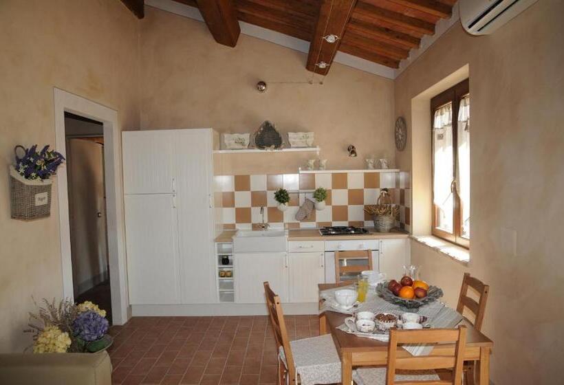 דירת 2 חדרי שינה עם נוף לבריכה, Podere Calledro